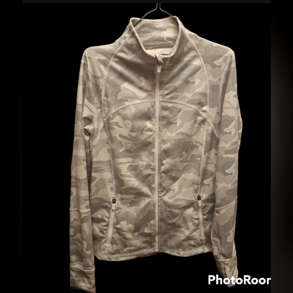 White Camo Activewear SweatJacket - Picture 3 of 8